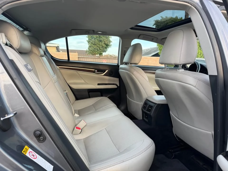 2013 Lexus GS 4th Gen - Image 12 of 17