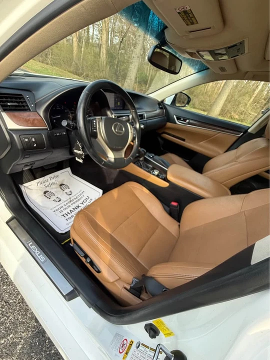 2013 Lexus GS 4th Gen - Image 12 of 19