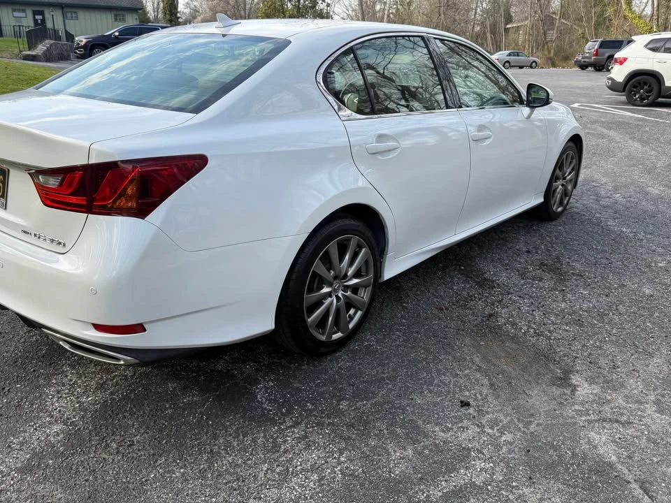 2013 Lexus GS 4th Gen - Image 5 of 19