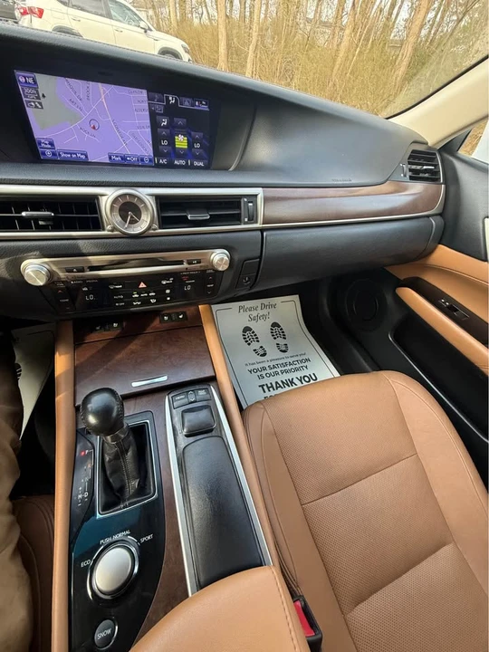 2013 Lexus GS 4th Gen - Image 15 of 19