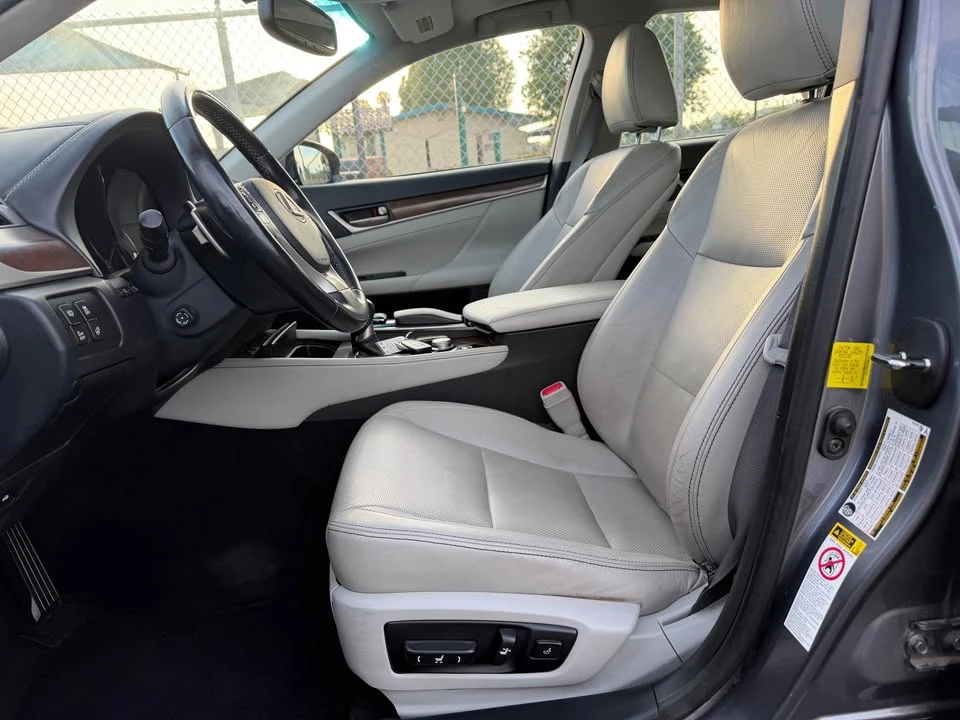 2013 Lexus GS 4th Gen - Image 10 of 17
