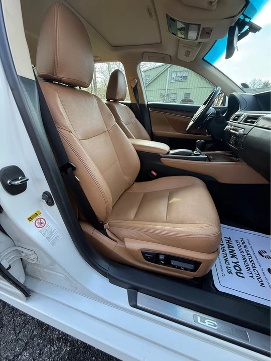 2013 Lexus GS 4th Gen - Image 11 of 19