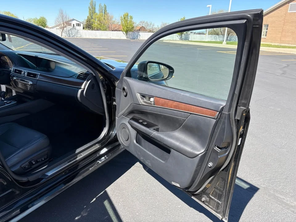 2013 Lexus GS 4th Gen - Image 17 of 20