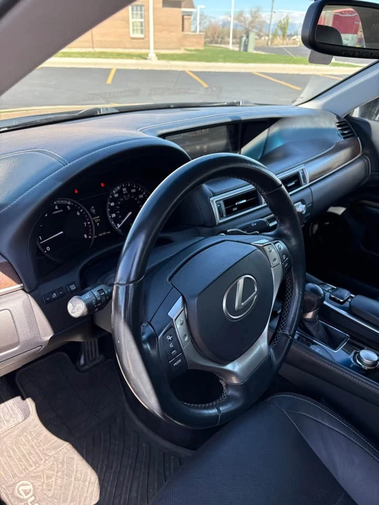 2013 Lexus GS 4th Gen - Image 14 of 20