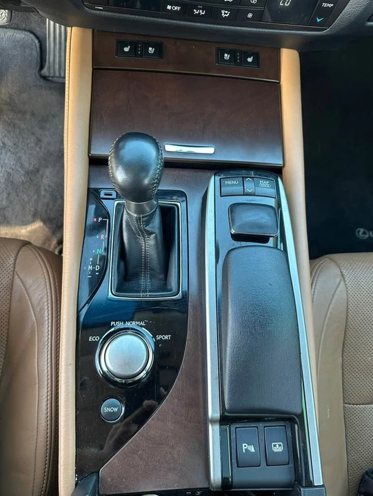 2013 Lexus GS 4th Gen - Image 12 of 16