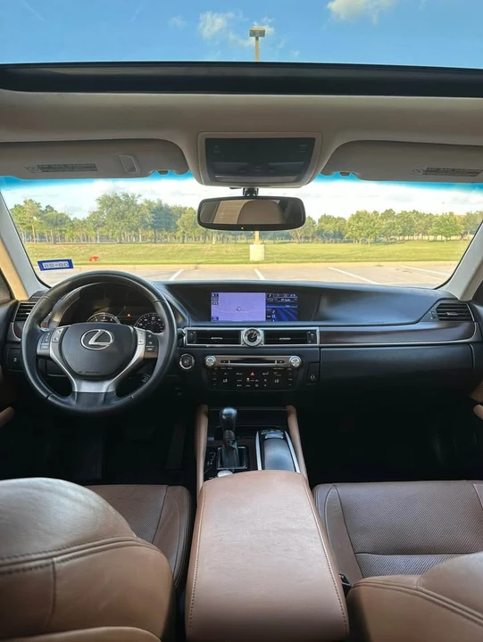 2013 Lexus GS 4th Gen - Image 15 of 16