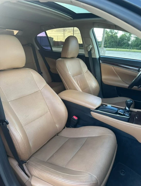 2013 Lexus GS 4th Gen - Image 11 of 16