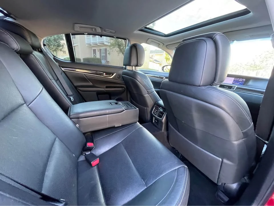 2013 Lexus GS 4th Gen - Image 9 of 17