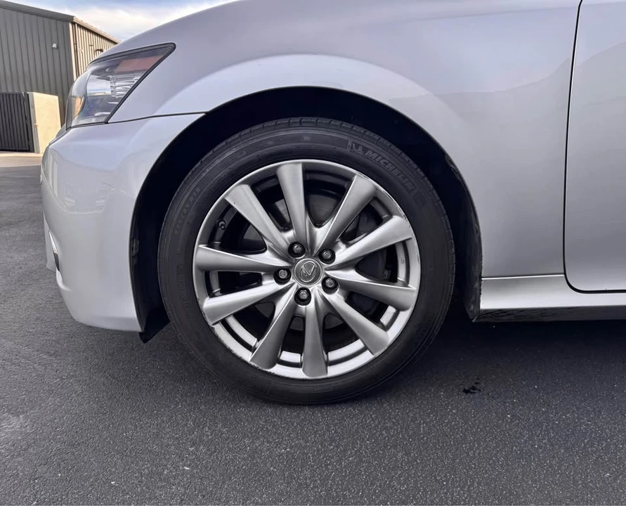 2013 Lexus GS 4th Gen - Image 9 of 14