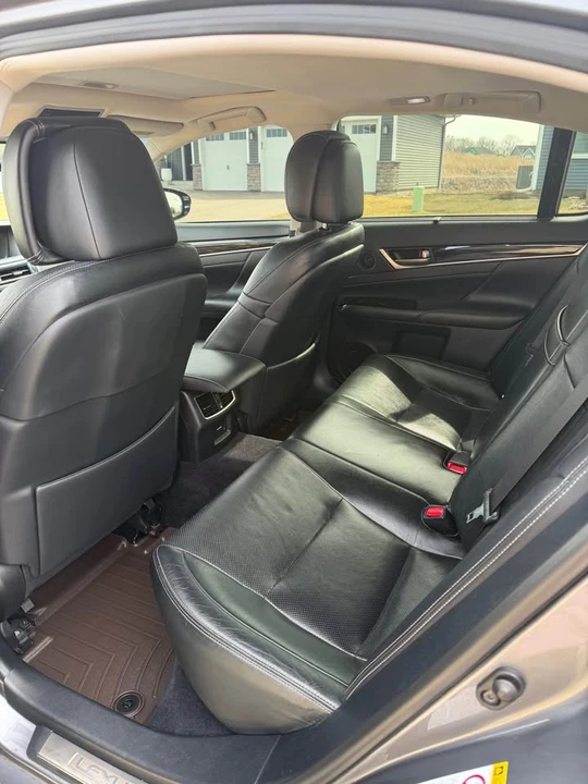 2013 Lexus GS 4th Gen - Image 15 of 17