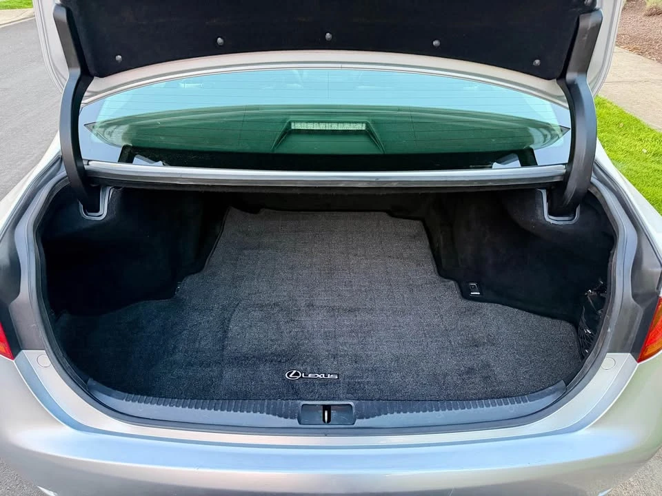 2013 Lexus GS 4th Gen - Image 15 of 17