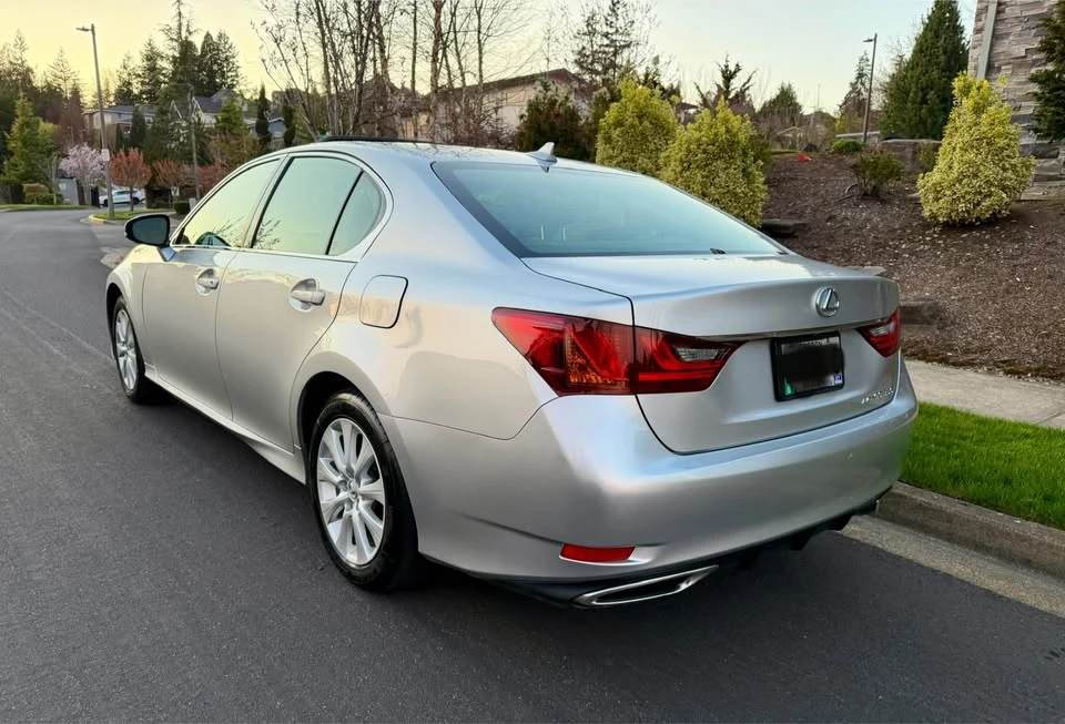 2013 Lexus GS 4th Gen - Image 8 of 17