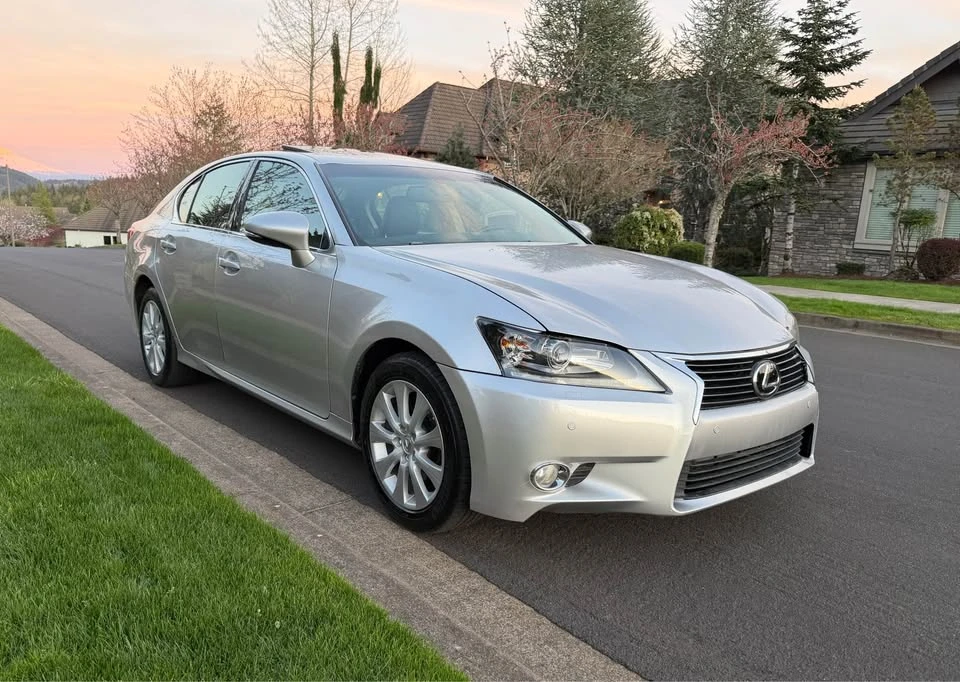 2013 Lexus GS 4th Gen - Image 4 of 17