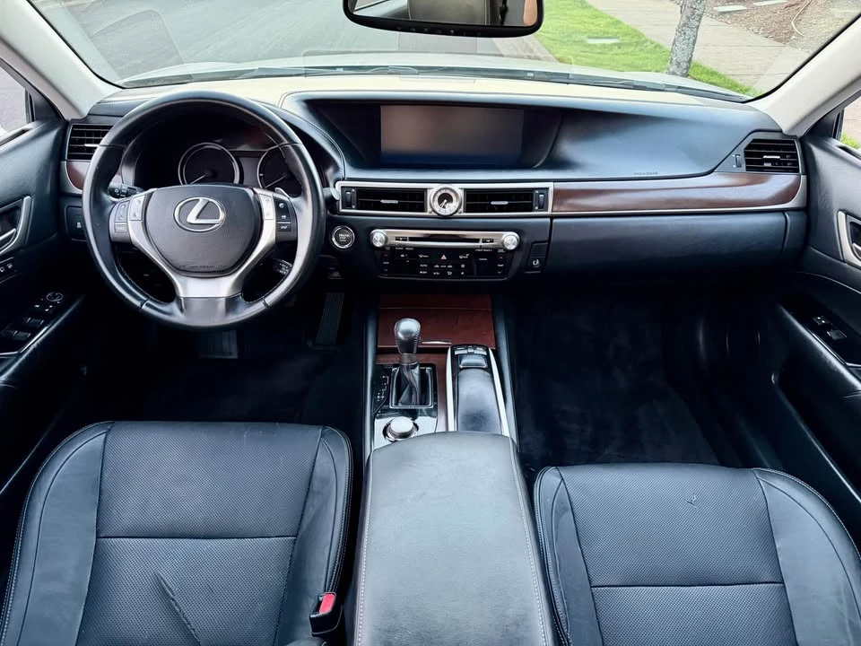 2013 Lexus GS 4th Gen - Image 13 of 17