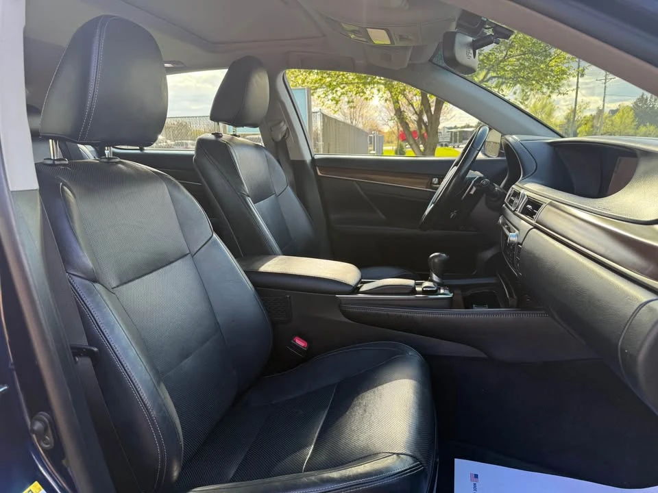 2013 Lexus GS 4th Gen - Image 18 of 19