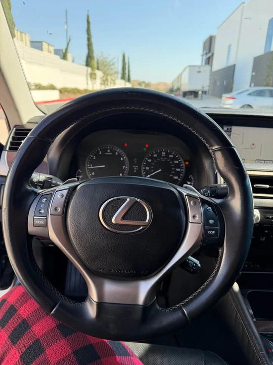 2013 Lexus GS 4th Gen - Image 8 of 13