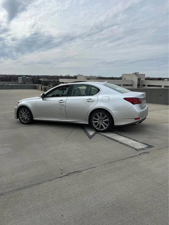 2013 Lexus GS 4th Gen - Image 8 of 16