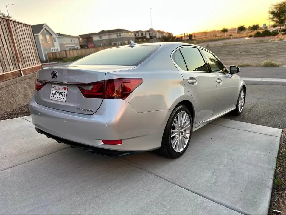 2013 Lexus GS 4th Gen - Image 16 of 18
