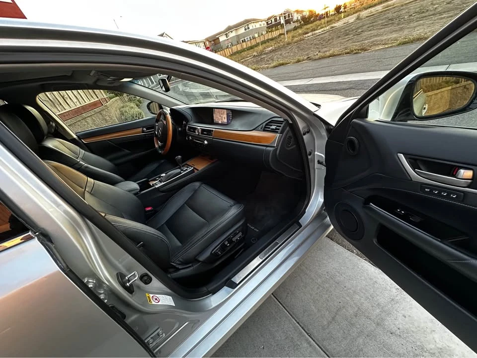 2013 Lexus GS 4th Gen - Image 18 of 20
