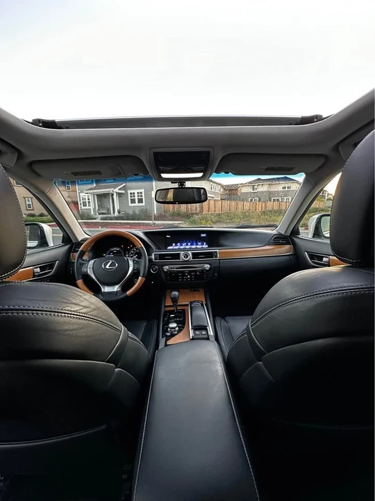 2013 Lexus GS 4th Gen - Image 17 of 20