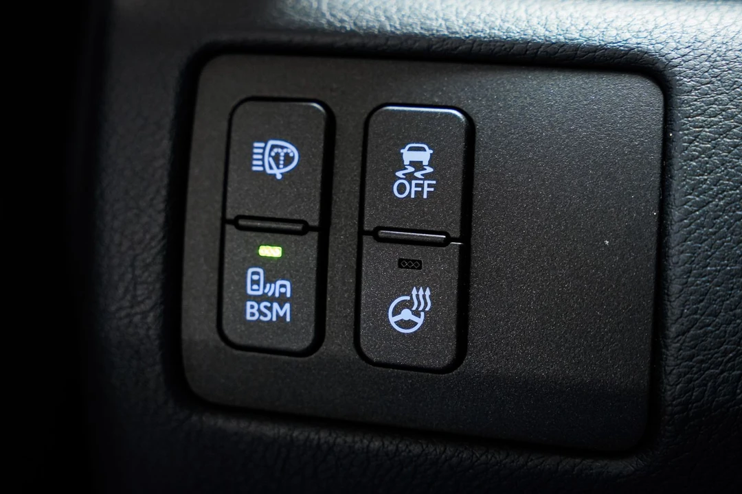 2013 Lexus GS 4th Gen - Image 23 of 31