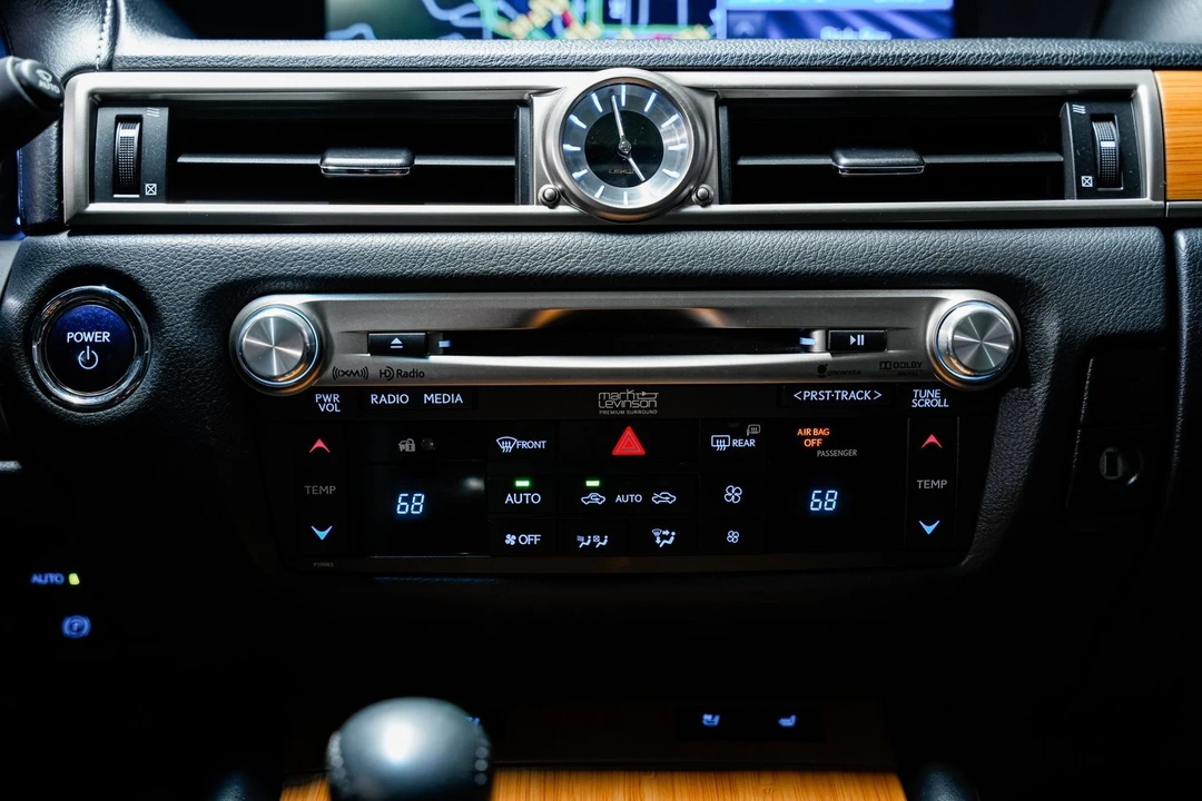 2013 Lexus GS 4th Gen - Image 14 of 31