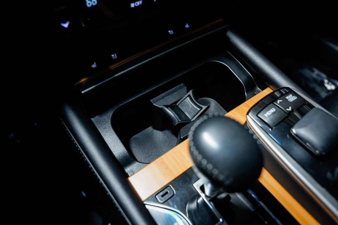 2013 Lexus GS 4th Gen - Image 17 of 31