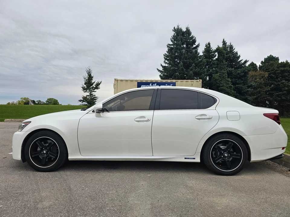 2013 Lexus GS 4th Gen - Image 9 of 31
