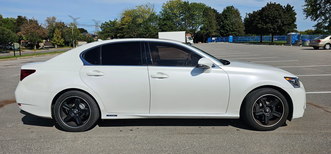 2013 Lexus GS 4th Gen - Image 12 of 31