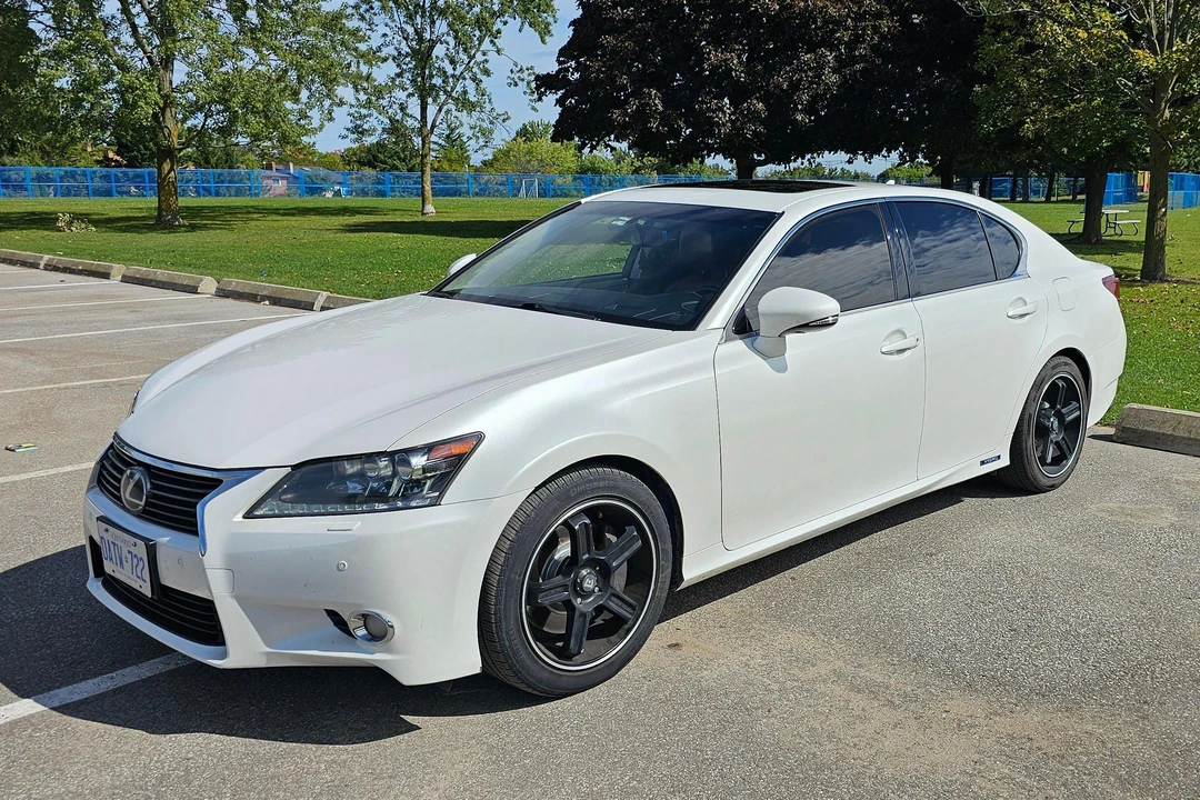 2013 Lexus GS 4th Gen - Image 8 of 31