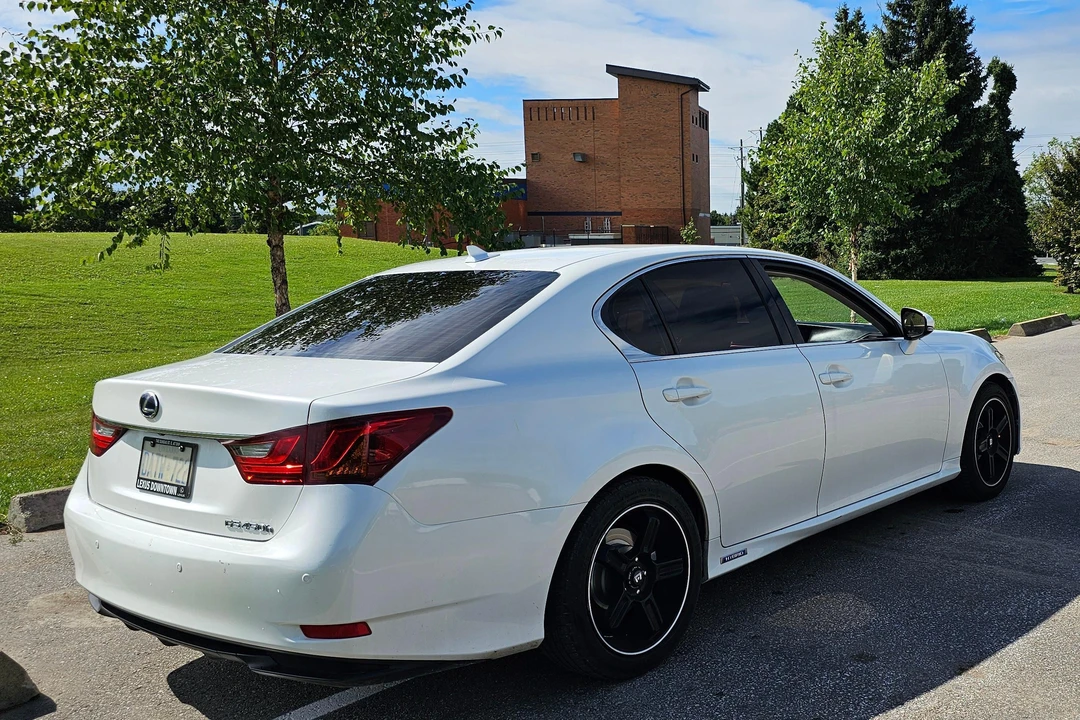 2013 Lexus GS 4th Gen - Image 11 of 31