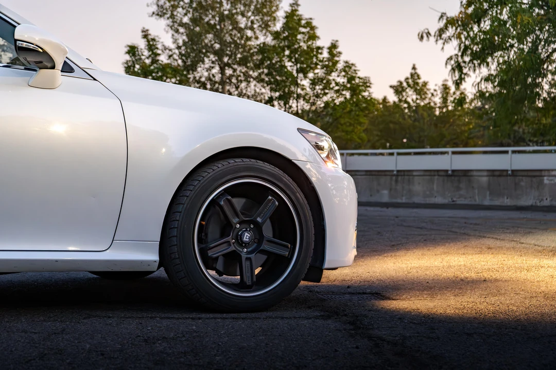2013 Lexus GS 4th Gen - Image 24 of 31