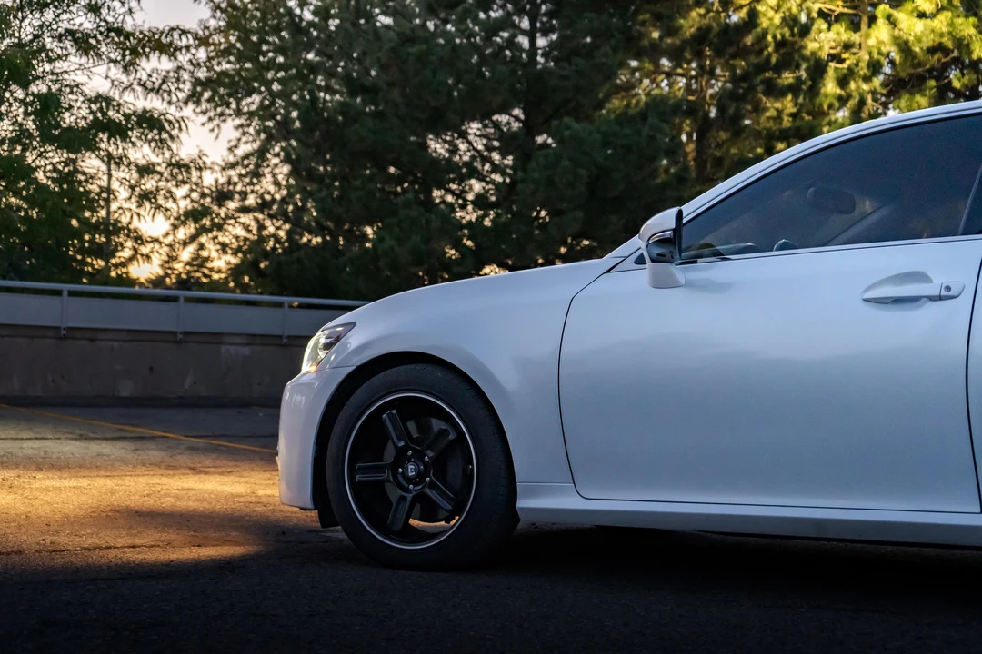 2013 Lexus GS 4th Gen - Image 18 of 31