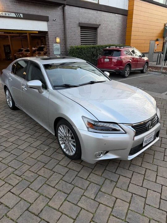 2013 Lexus GS 4th Gen - Image 5 of 15