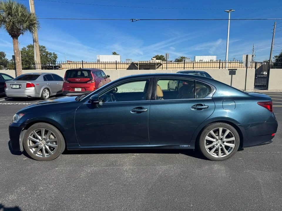 2013 Lexus GS 4th Gen - Image 5 of 16