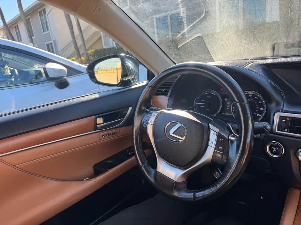 2013 Lexus GS 4th Gen - Image 11 of 19