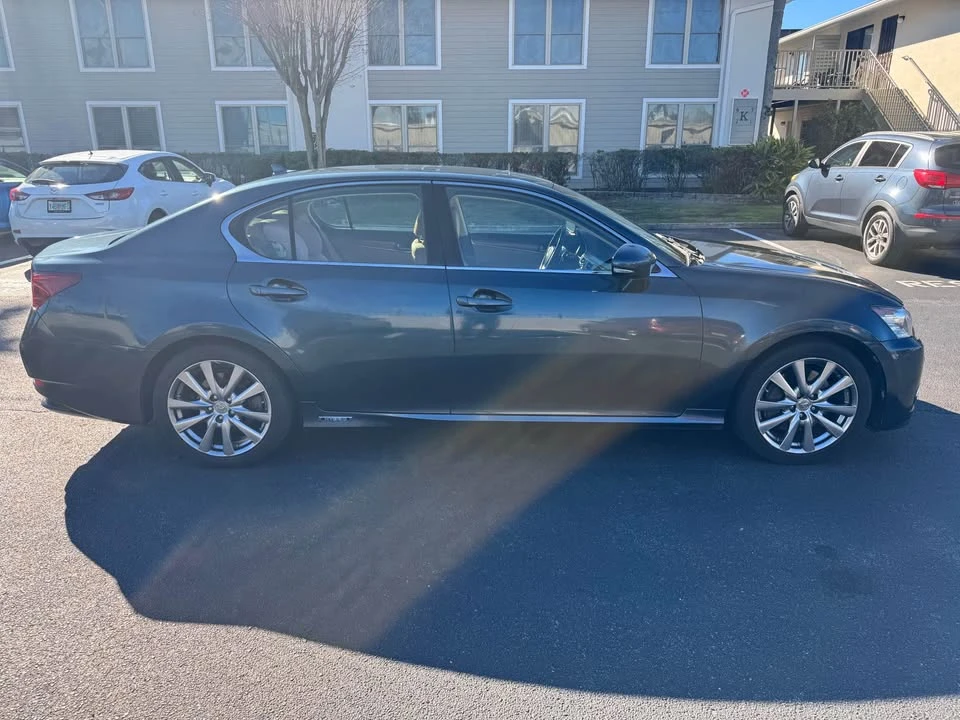2013 Lexus GS 4th Gen - Image 3 of 19