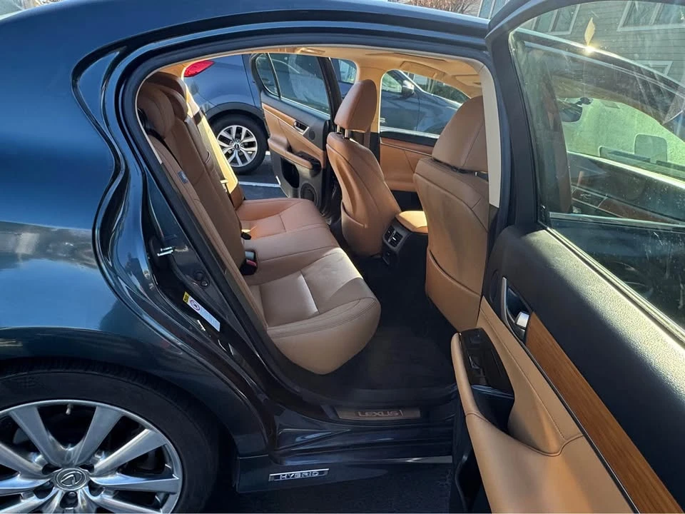 2013 Lexus GS 4th Gen - Image 12 of 19