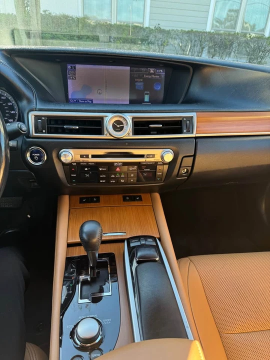 2013 Lexus GS 4th Gen - Image 10 of 19