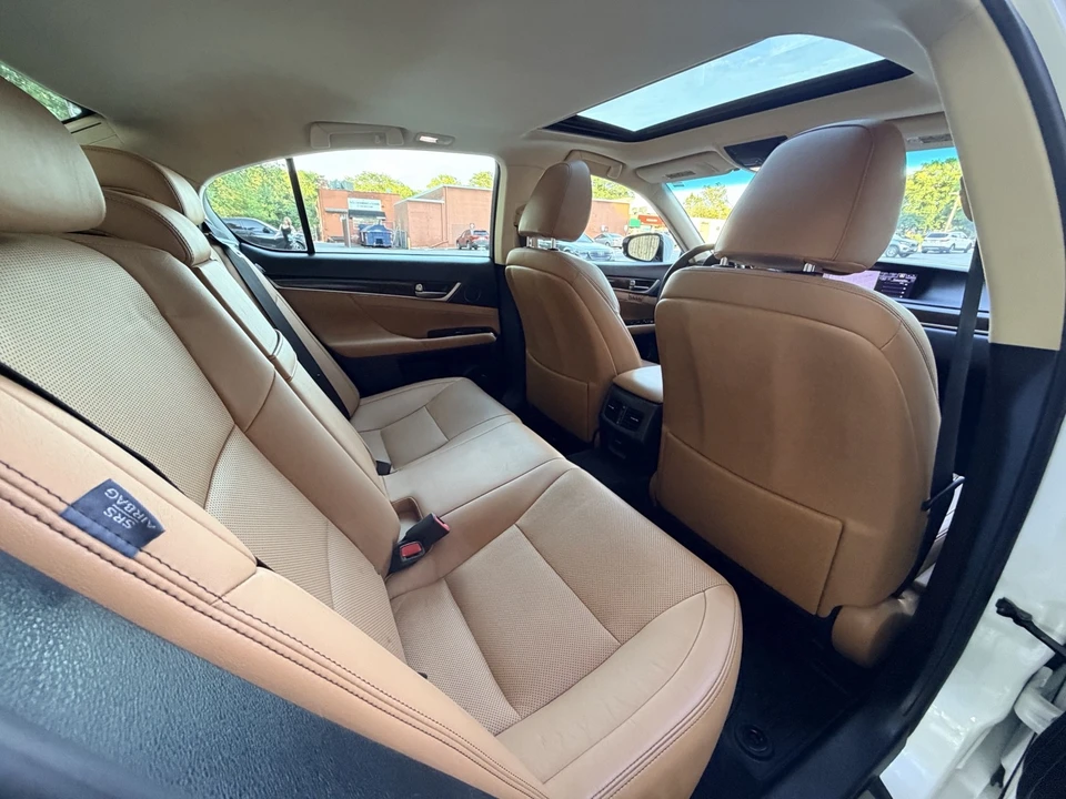 2013 Lexus GS 4th Gen - Image 11 of 24