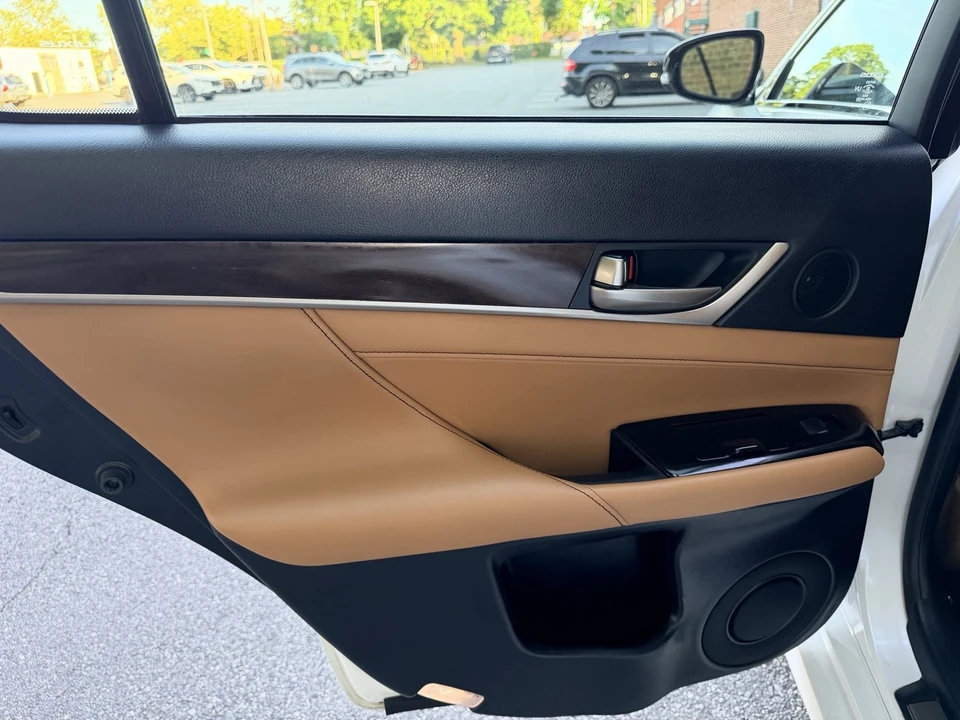 2013 Lexus GS 4th Gen - Image 18 of 24
