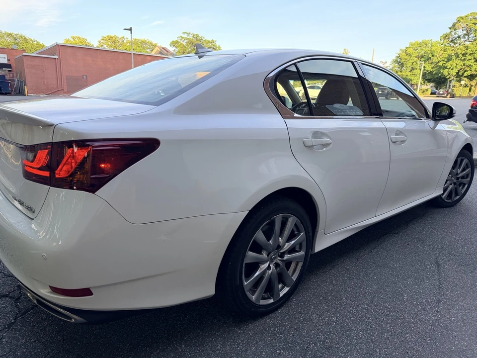 2013 Lexus GS 4th Gen - Image 5 of 24