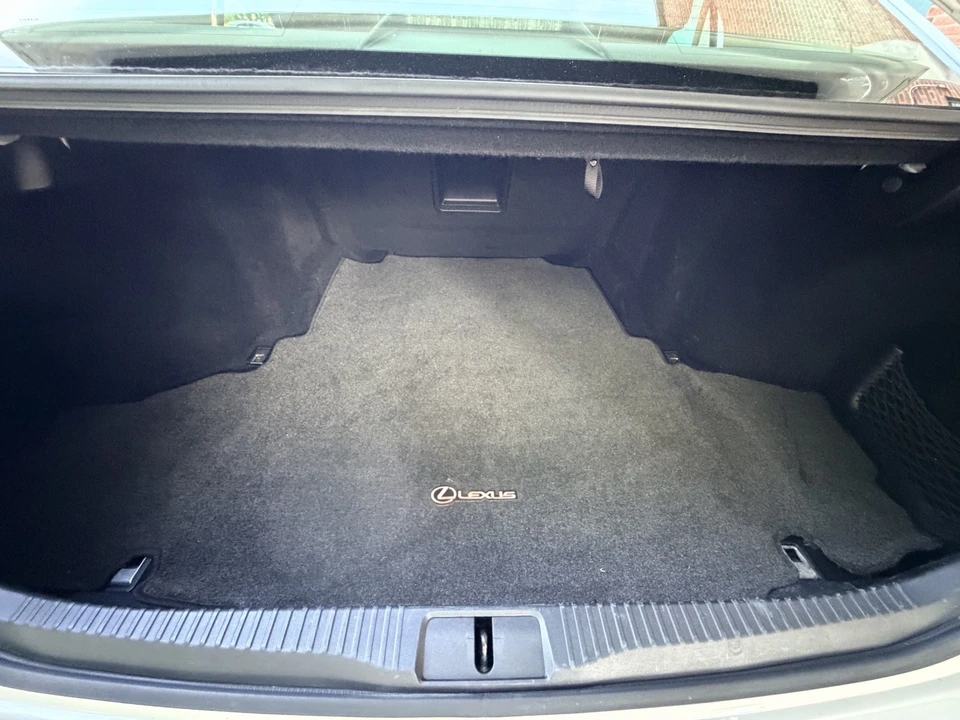 2013 Lexus GS 4th Gen - Image 23 of 24