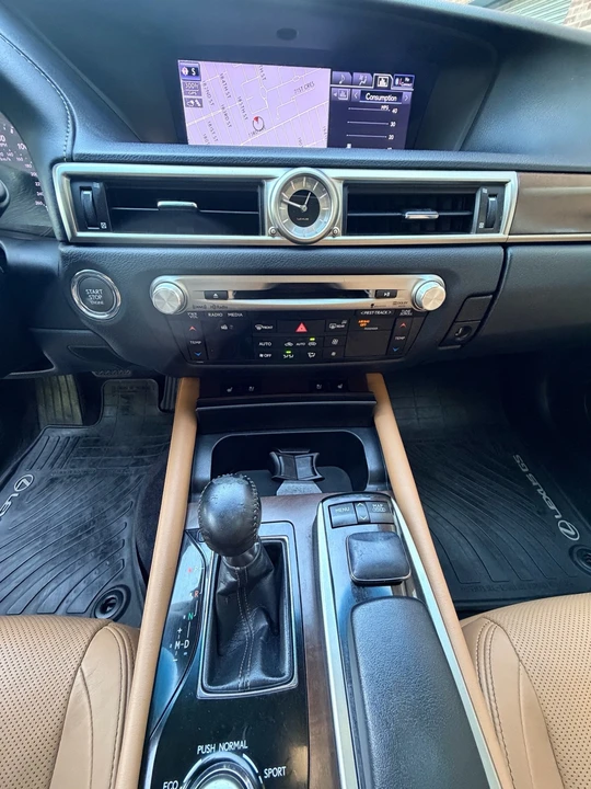2013 Lexus GS 4th Gen - Image 14 of 24