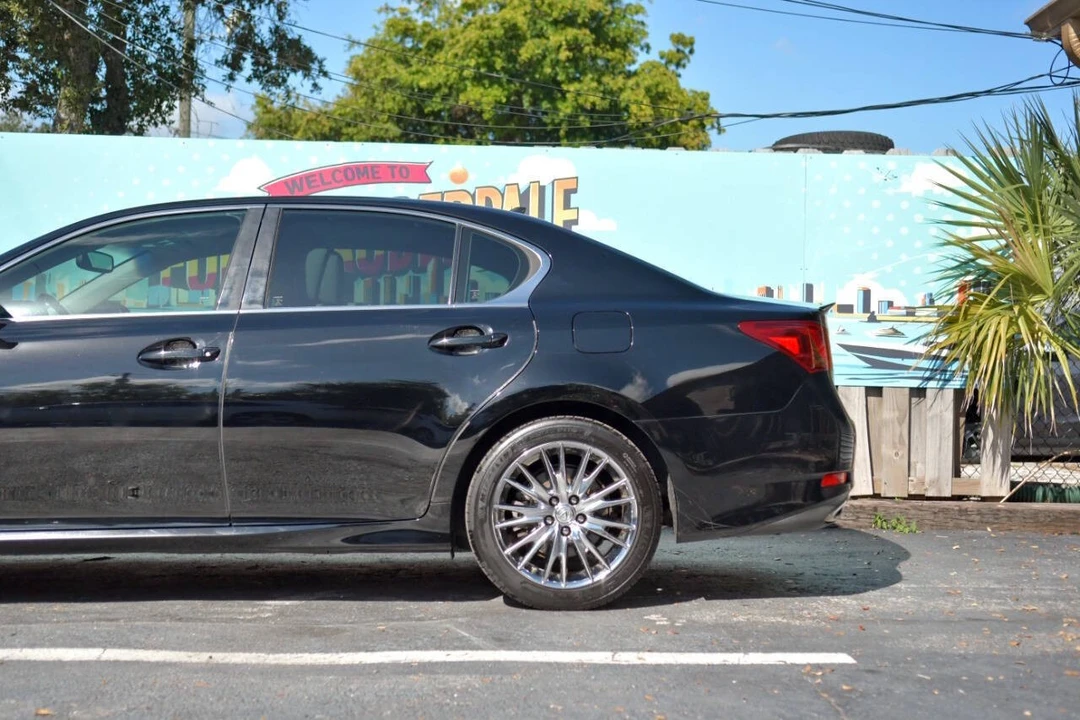 2013 Lexus GS 4th Gen - Image 10 of 12