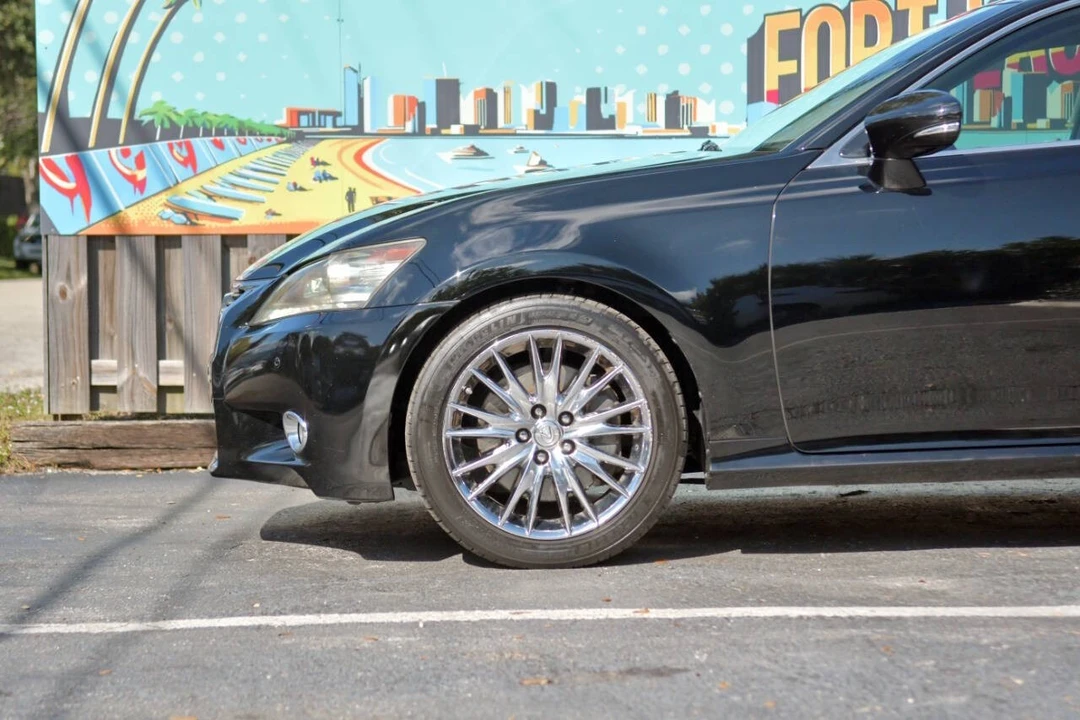 2013 Lexus GS 4th Gen - Image 8 of 12