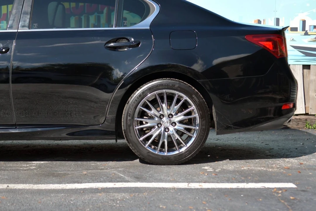 2013 Lexus GS 4th Gen - Image 11 of 12