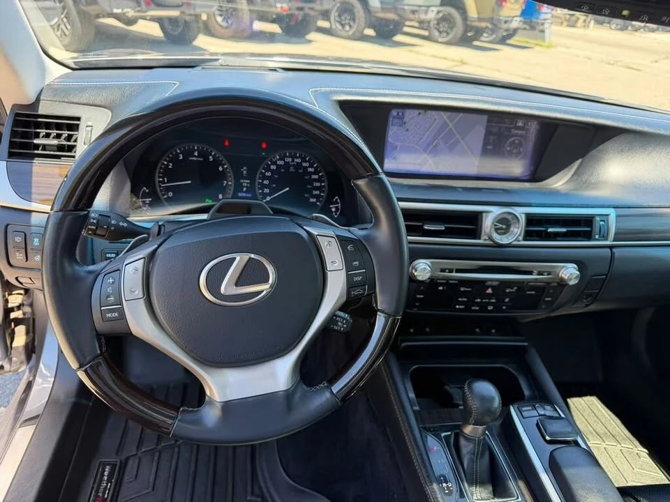 2013 Lexus GS 4th Gen - Image 11 of 20