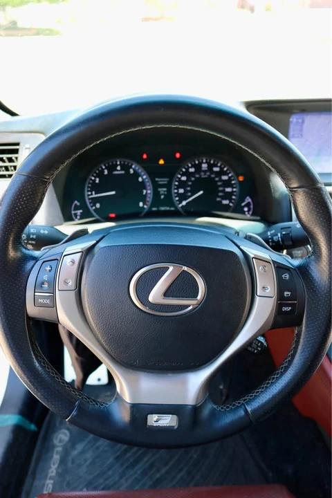 2013 Lexus GS 4th Gen - Image 9 of 12