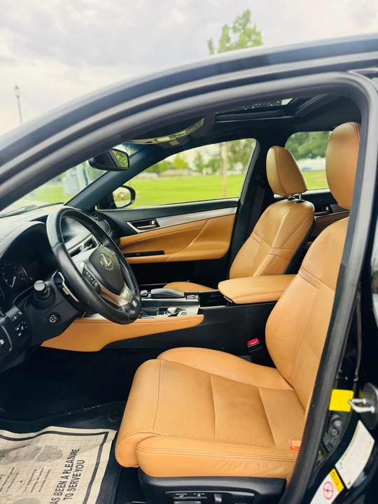 2013 Lexus GS 4th Gen - Image 17 of 20